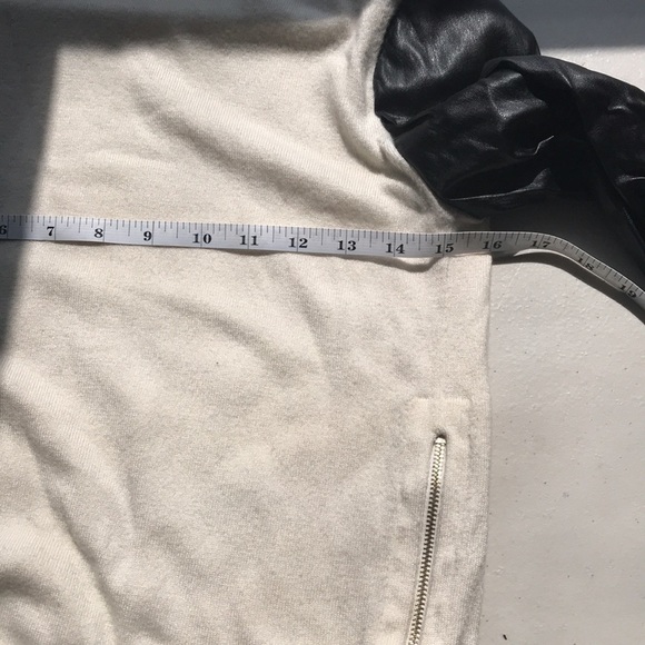 ANN Taylor cream wool blend sweater with vegan leather sleeves sz Small - Picture 5 of 9